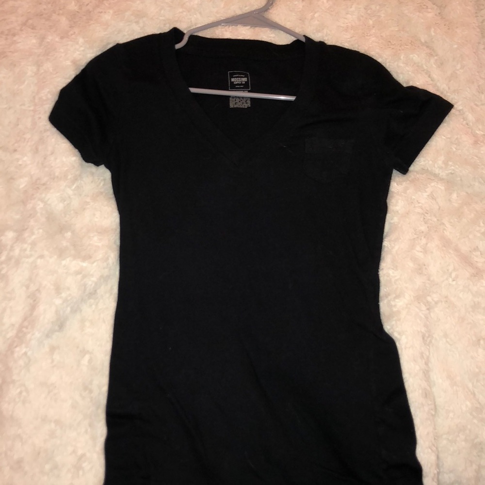 black t-shirt
